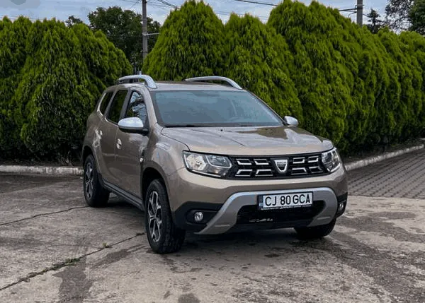 Dacia Duster 4x4 sau Similar