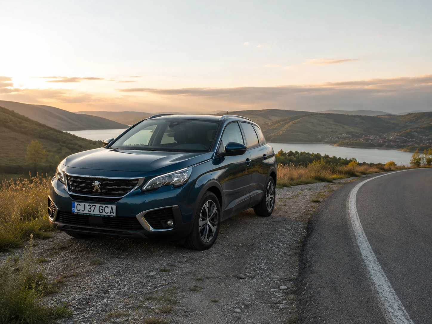 Peugeot din flota GCA pe un drum in afara Clujului